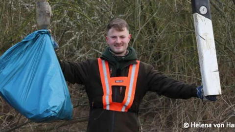 Müllsammeln im Revier: Mit Jagdinfluencer Jagdkrone unterwegs